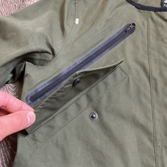 Nike - Picture 7 of 16